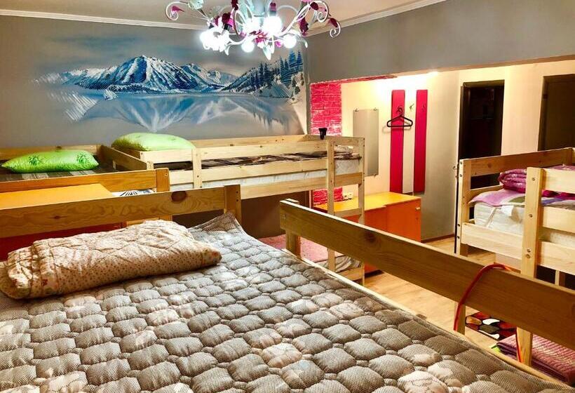 تختخواب در اتاق مشترک, Hostel Loco