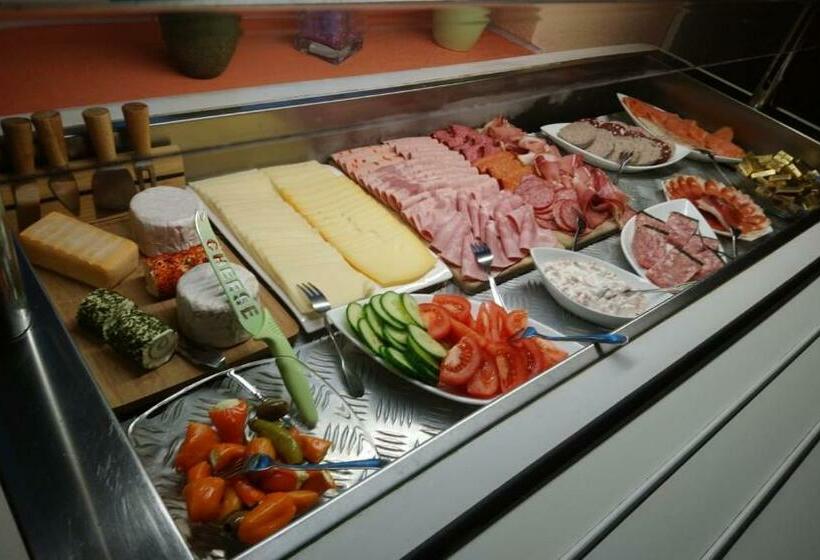 标准间, Restaurant Christine