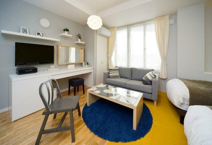 高级三人间, Holiday House Green Garden