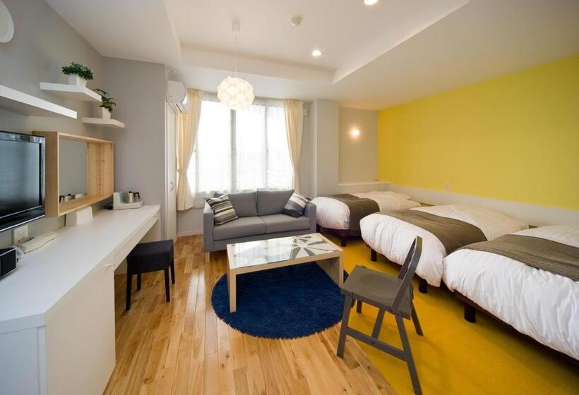 高级三人间, Holiday House Green Garden