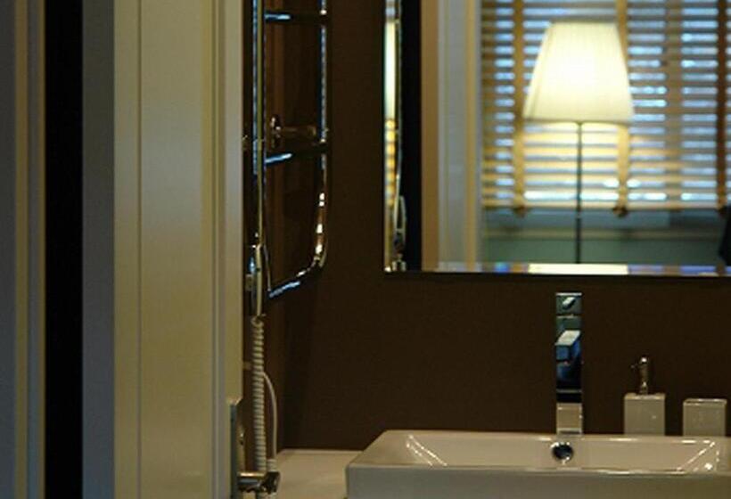 标准间, Holiday House Green Garden