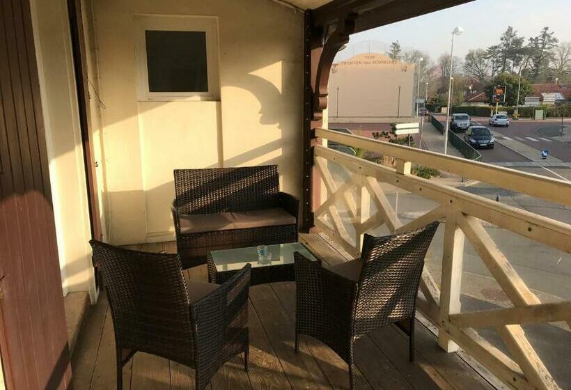 غرفة قياسية ثلاثية, Hôtel La Cote D'argent