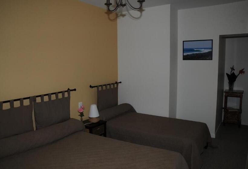 اتاق استاندارد سه نفره, Hôtel La Cote D'argent