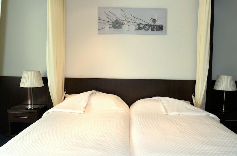 اتاق استاندارد, Schuurman