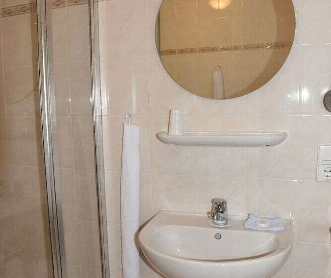 اتاق استاندارد یک نفره, Schuurman