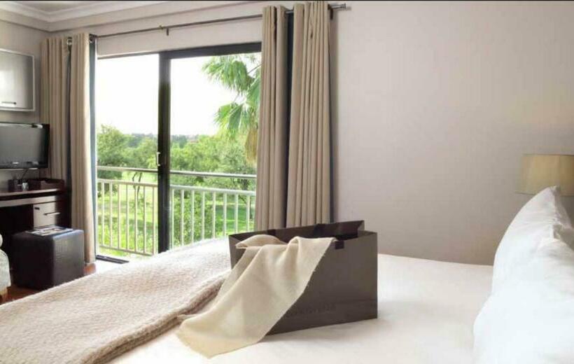 デラックスルーム, The Lakes Boutique Lodge