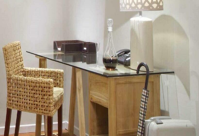 デラックスルーム, The Lakes Boutique Lodge