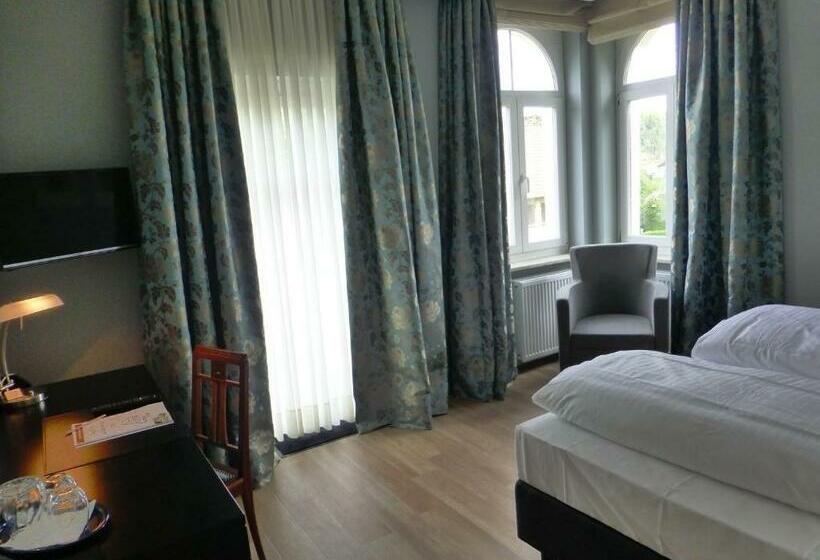 חדר קומפורט, Villa Waldfrieden   Design Trifft Budget