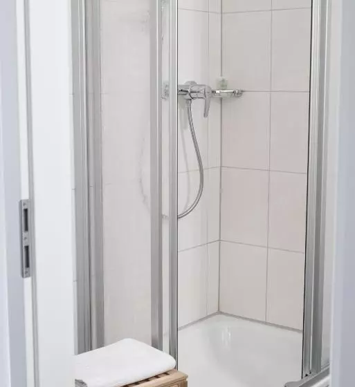 اتاق اکونومی یک تخته, Wailtl