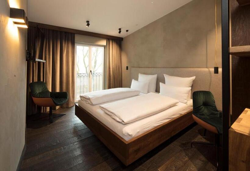 수피리어 룸, Wailtl