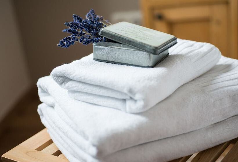 이코노미 싱글 룸, Wailtl