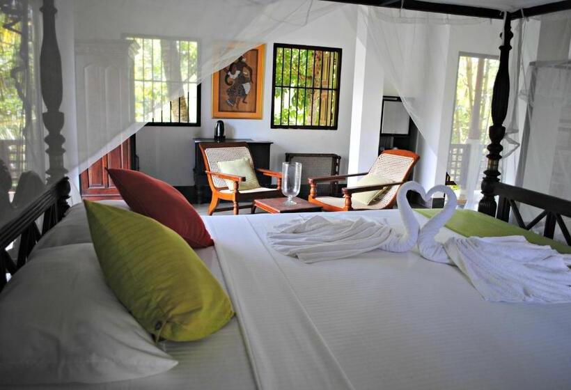 Семейный Номер Deluxe, Wasantha Garden Hotel Restaurant & Ayurvedic Treatment