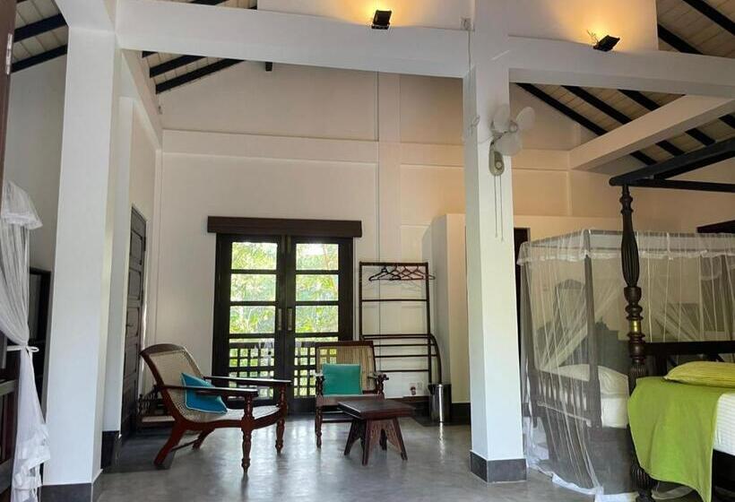 Семейный Номер Deluxe, Wasantha Garden Hotel Restaurant & Ayurvedic Treatment