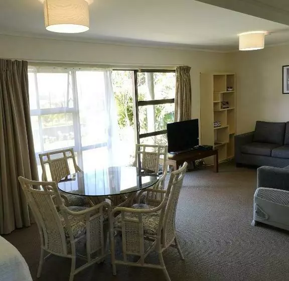 Huoneisto 1 Makuuhuone Pohjakerros, Opua Boutique Seaview Motel