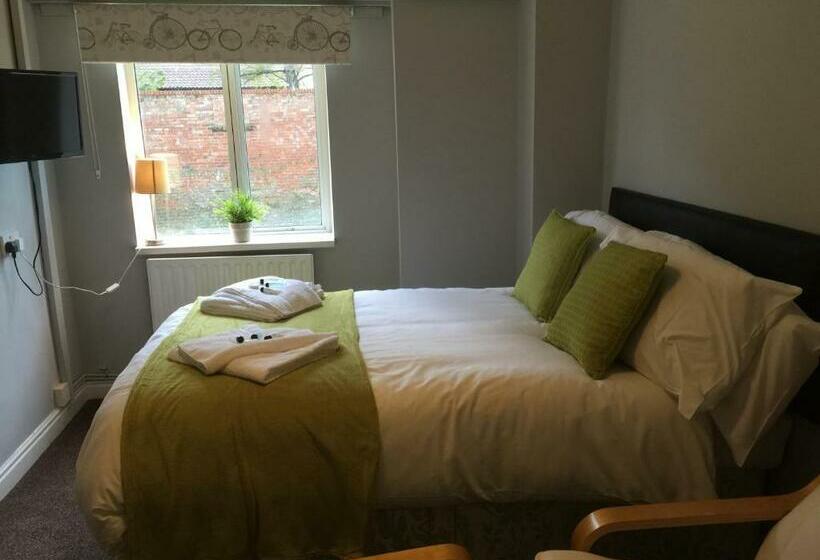 غرفة قياسية, Riverside Mews