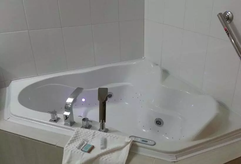 Sviitti King-vuode, Sunrise Motel