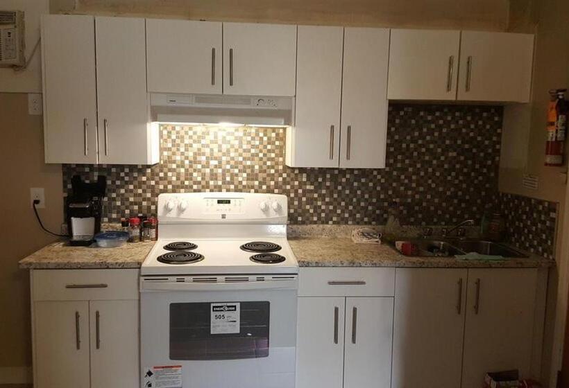 סוויטה, Sunrise Motel