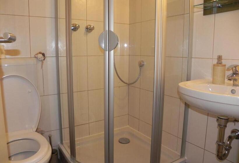 디럭스 룸, Arkade