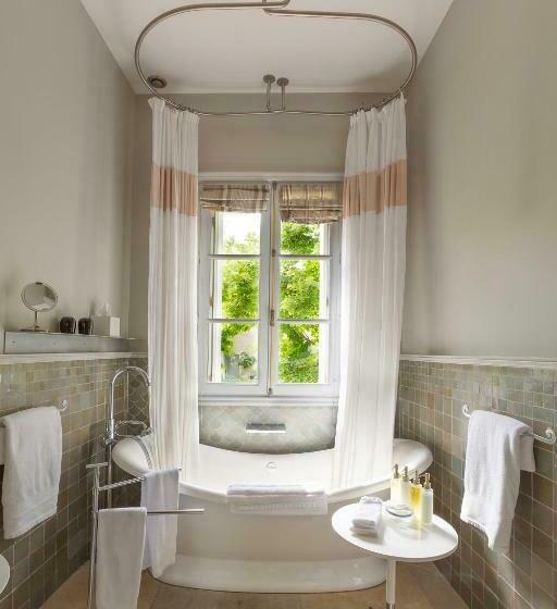 سوییت لوکس, Domaine De Biar