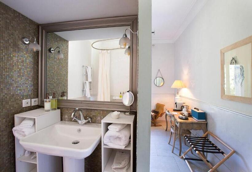 اتاق لوکس, Domaine De Biar