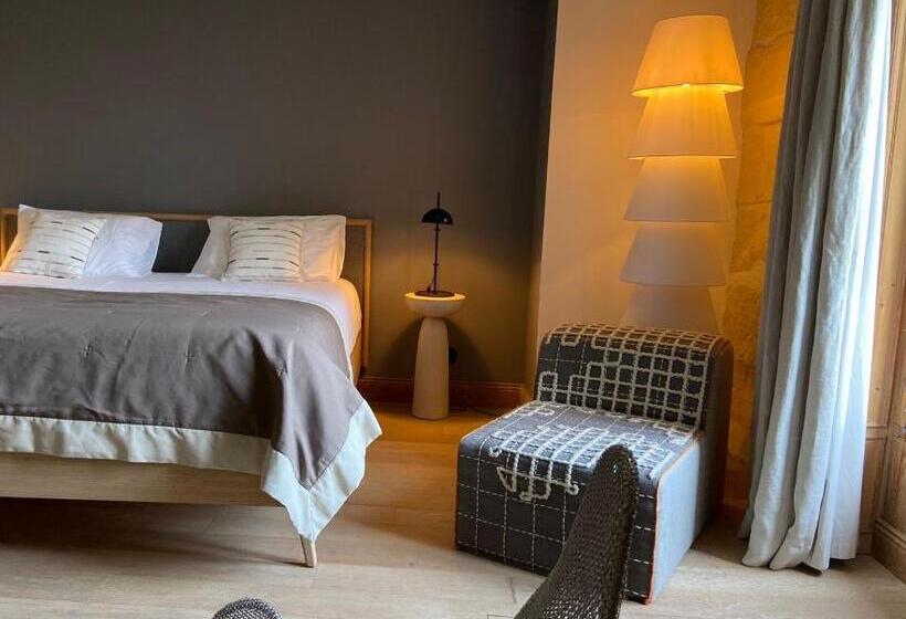 سوییت جونیور, Domaine De Biar