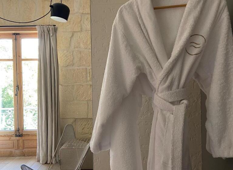 سوییت جونیور, Domaine De Biar