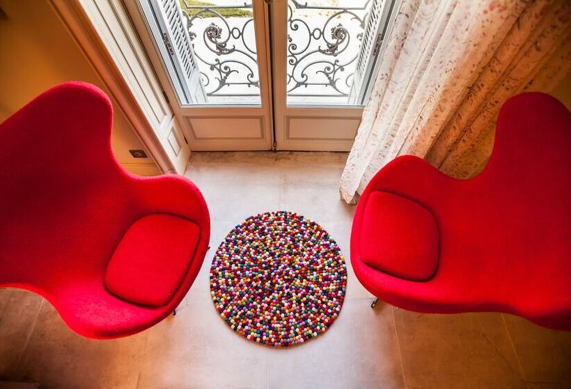 سوییت جونیور, Domaine De Biar