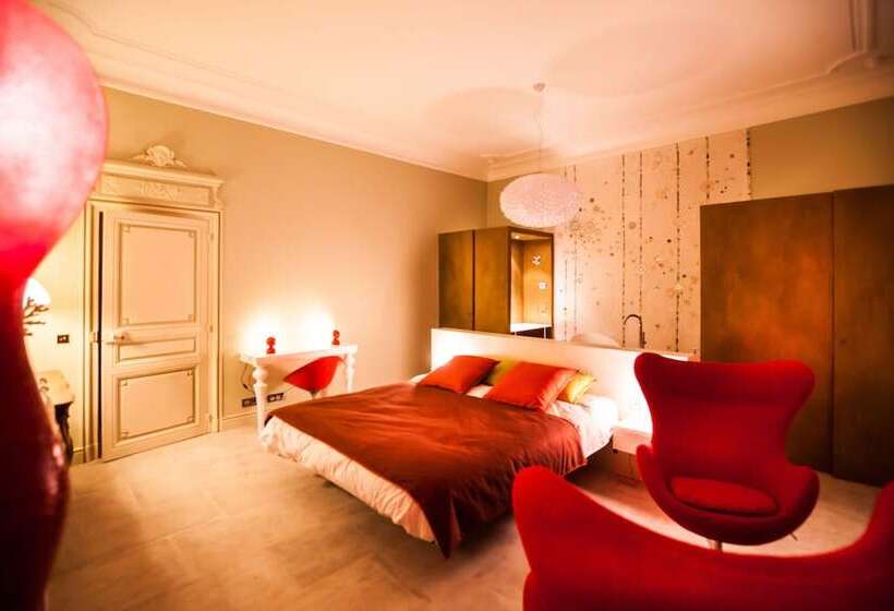 سوییت جونیور, Domaine De Biar