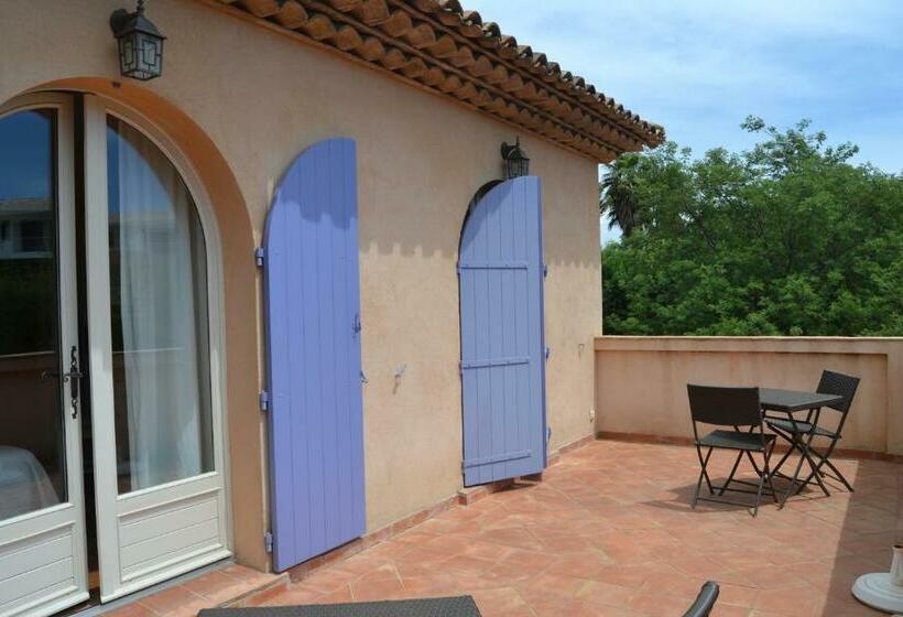 غرفة قياسية, Le Mazet Des Mûres