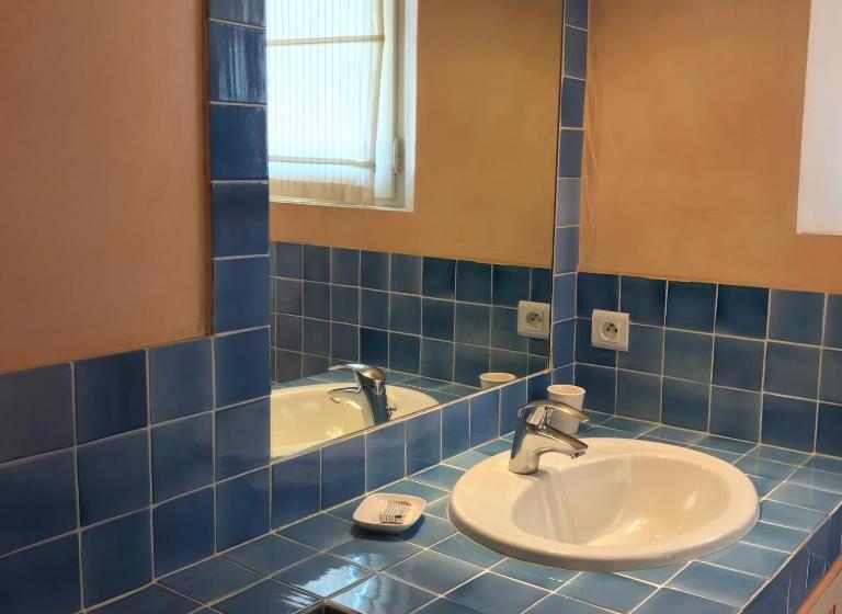 غرفة قياسية ثلاثية, Le Mazet Des Mûres