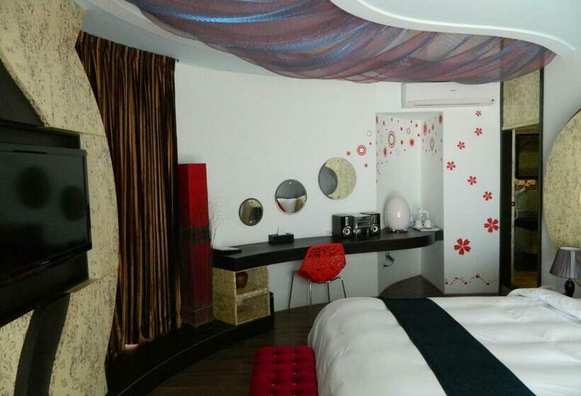 اتاق استاندارد با تخت بزرگ, The Domed Tile Bb