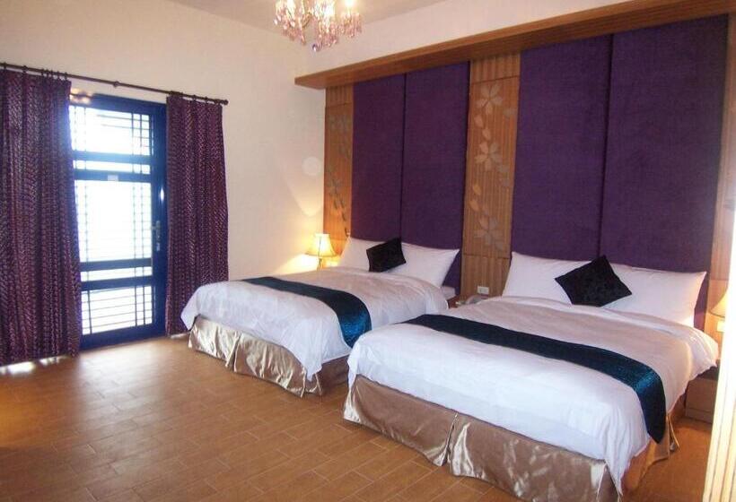 اتاق کلاسیک چهارنفره, The Domed Tile Bb