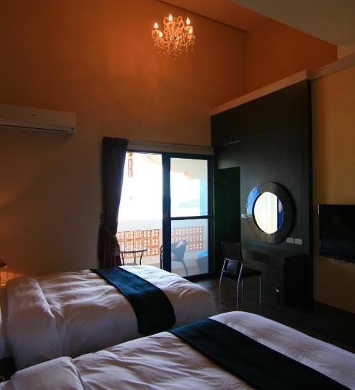 اتاق استاندارد چهار تخته با چشم‌انداز دریا, The Domed Tile Bb