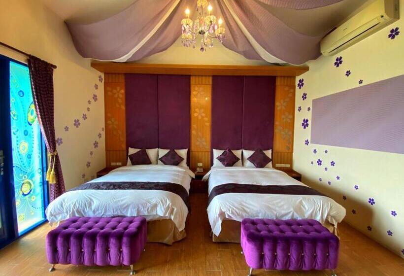 اتاق کلاسیک چهارنفره, The Domed Tile Bb