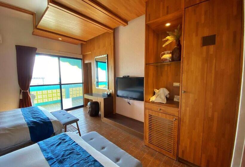 اتاق استاندارد چهار تخته با چشم‌انداز دریا, The Domed Tile Bb