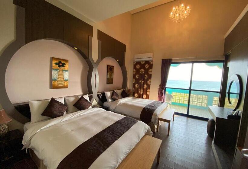 اتاق استاندارد چهار تخته با چشم‌انداز دریا, The Domed Tile Bb