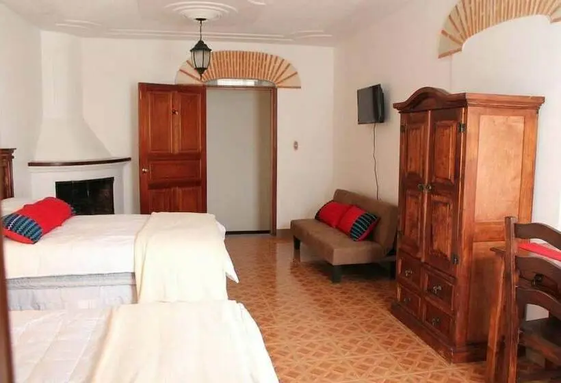 اتاق خانوادگی, Casa Del Arco
