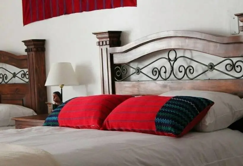 اتاق خانوادگی, Casa Del Arco