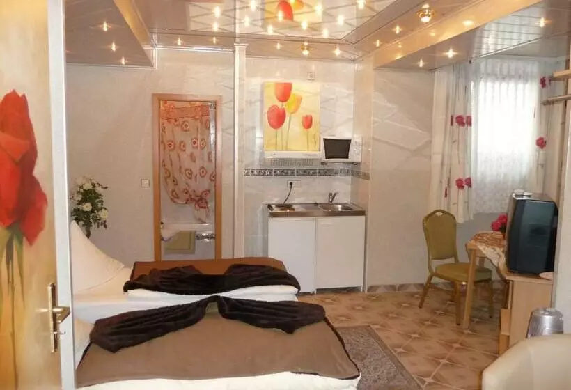 Standard-huone, Central