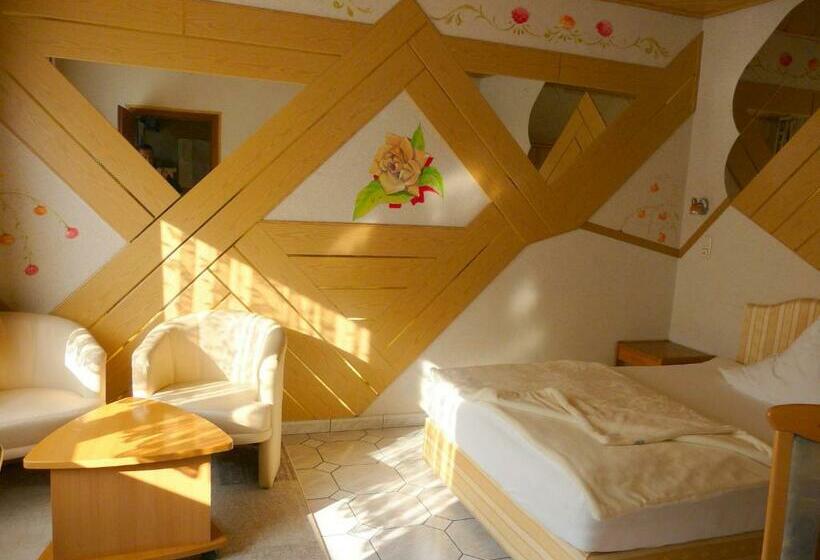 스탠다드 싱글 룸, Central