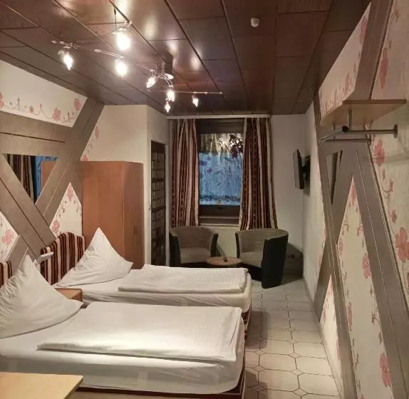 Standard-huone, Central