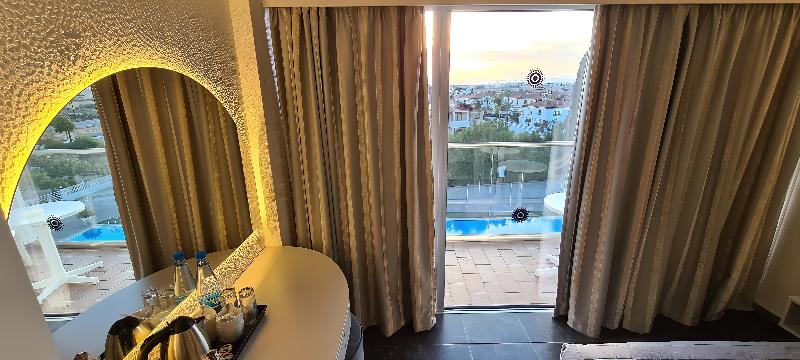 Люкс Кровать Кинг, Comfort Suites University