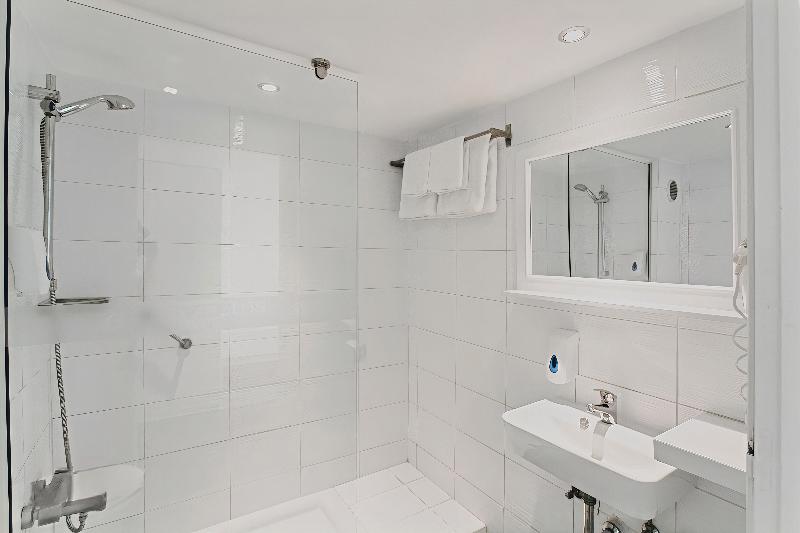 سوئیت با تخت بزرگ, Comfort Suites University