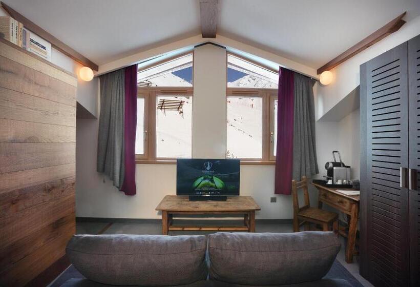 اتاق خانوادگی, Pashmina Le Refuge