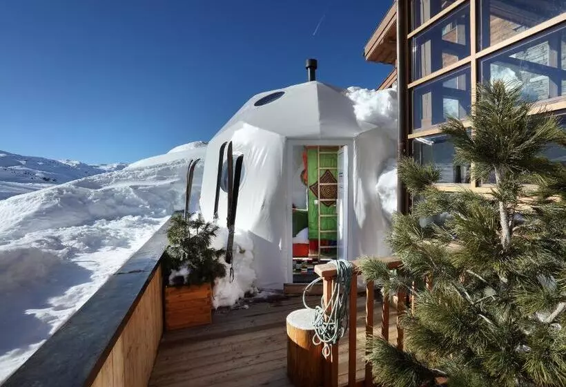 Capsule, Pashmina Le Refuge