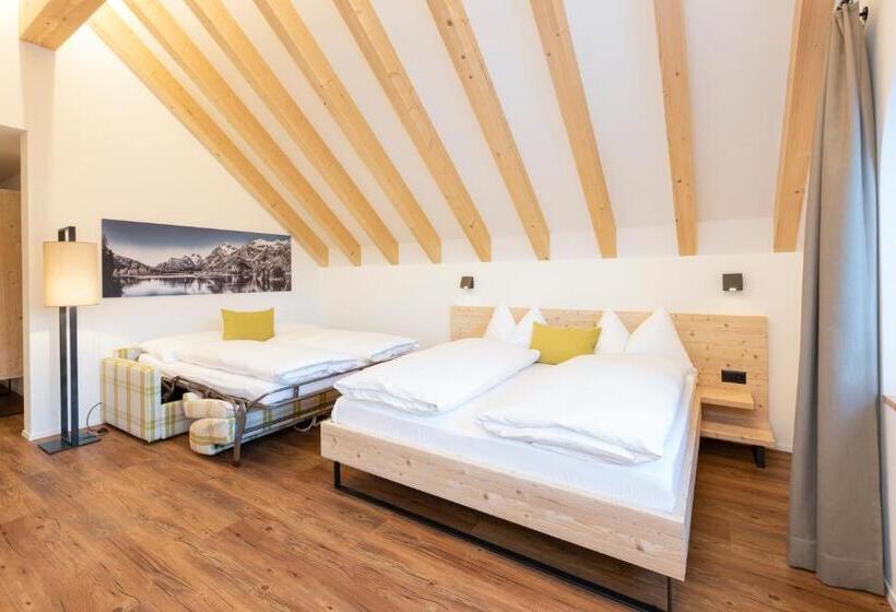 اتاق خانوادگی, Randolins Familienresort