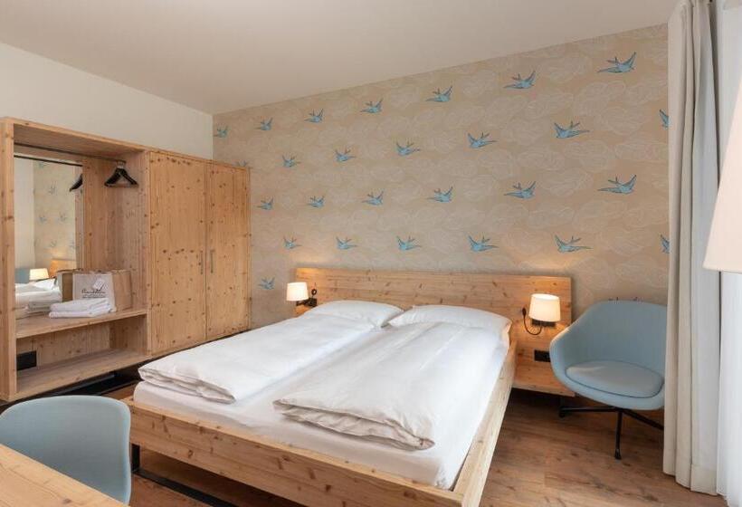 استودیو خانوادگی, Randolins Familienresort