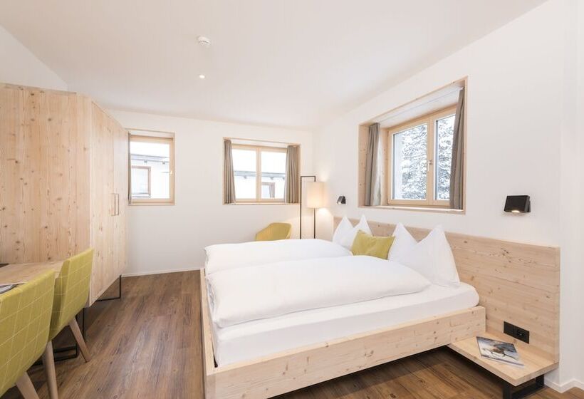 استودیو خانوادگی, Randolins Familienresort