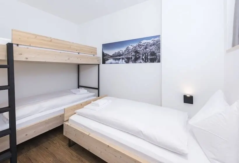 استودیو خانوادگی, Randolins Familienresort