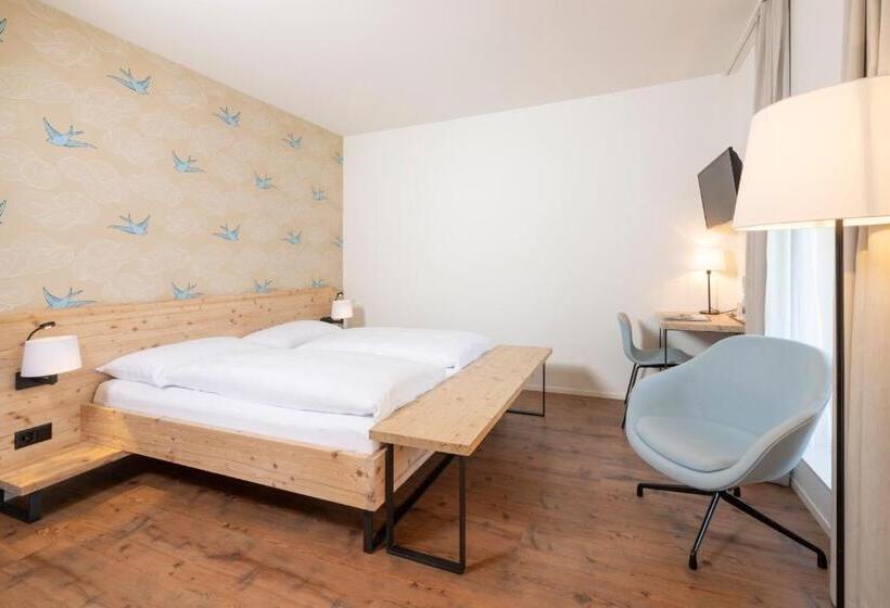 استودیو خانوادگی, Randolins Familienresort